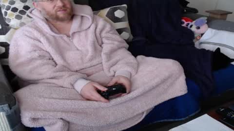 Snapshot of raymondsun chatting on 02/16/25, 05:37 Sunshine Ray online show from 02/16/25, 05:37