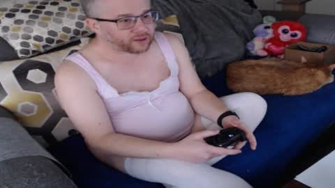 Snapshot of raymondsun chatting on 11/08/25, 05:12 Sunshine Ray online show from 11/08/25, 05:12