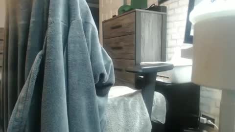 Snapshot of rayneonme1225 chatting on 03/07/25, 10:21 rayneonme1225 online show from 03/07/25, 10:21