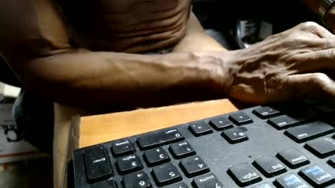 Snapshot of raysmith77777777 chatting on 06/12/26, 12:15 Ray online show from 06/12/26, 12:15