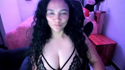 Danna online show from 04/12/26, 04:28