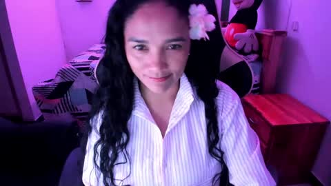 Snapshot of rayza_mature_ chatting on 05/06/26, 11:32 Danna online show from 05/06/26, 11:32