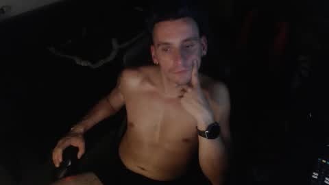 Rayzel online show from 11/14/25, 11:24