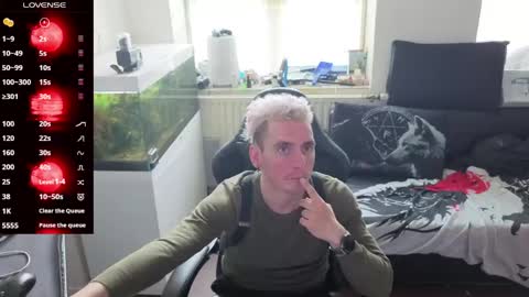 Rayzel White online show from 05/06/26, 11:37