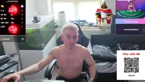 Rayzel White online show from 05/13/26, 01:30