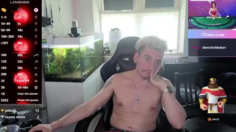 Rayzel White online show from 06/08/26, 01:33