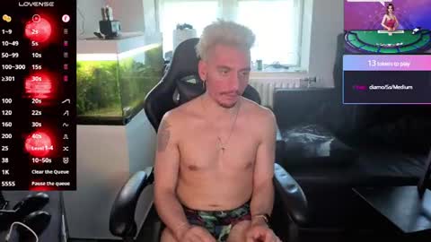 Rayzel White online show from 06/10/26, 05:23