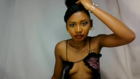 razafindrasoa online show from 06/14/26, 10:28