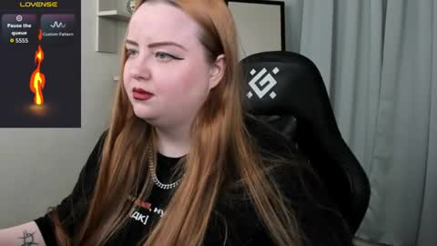 Snapshot of razoom_emma chatting on 06/11/26, 02:53 Emma Razumovskaya online show from 06/11/26, 02:53