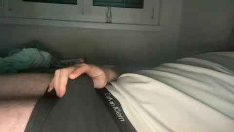 Snapshot of rbnaustiiin chatting on 01/01/25, 06:27 rbnaustiiin online show from 01/01/25, 06:27