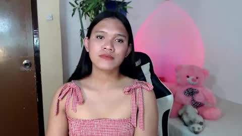 Snapshot of ready2care4youbabe chatting on 02/16/25, 10:32 Beth online show from 02/16/25, 10:32