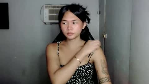 Snapshot of ready_or_notxx chatting on 09/29/25, 01:27 DIANE online show from 09/29/25, 01:27