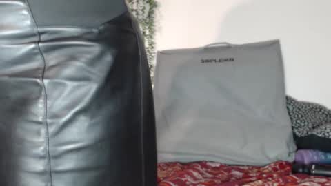 Fannie online show from 03/01/25, 11:04