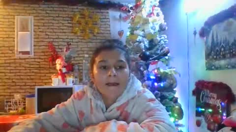 real_coupl3 online show from 12/17/25, 07:09