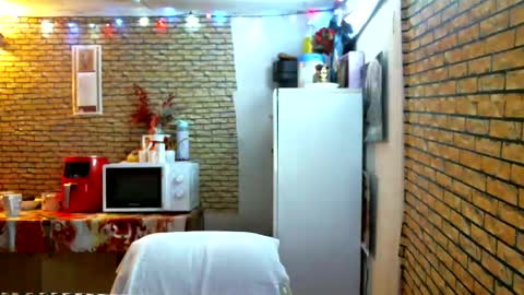 real_coupl3 online show from 01/31/26, 07:45