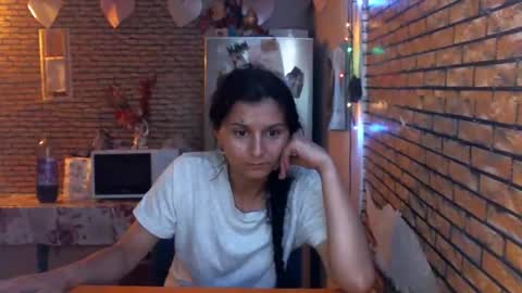 Snapshot of real_coupl3 chatting on 05/31/26, 07:48 real_coupl3 online show from 05/31/26, 07:48