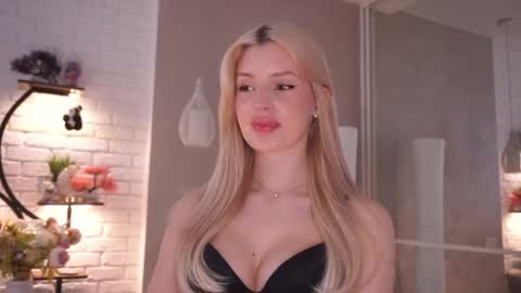 Grace online show from 04/22/26, 06:49