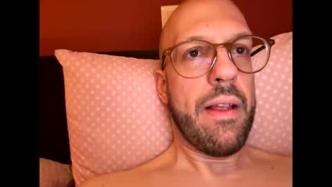 HugeSecret online show from 05/12/26, 01:08