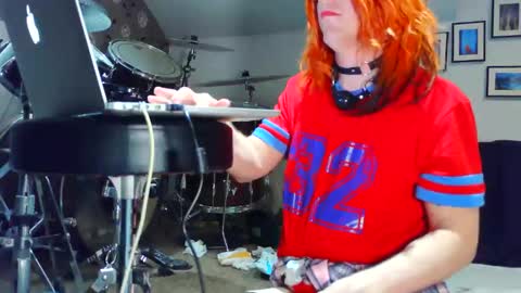 realkinkyquinn online show from 04/21/26, 01:42