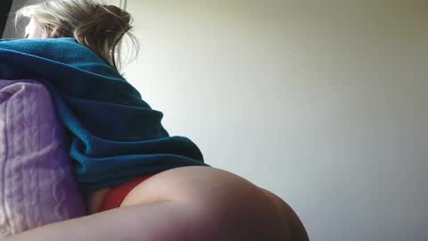 Snapshot of reallilygrace chatting on 02/19/25, 05:27 Lily Grace online show from 02/19/25, 05:27