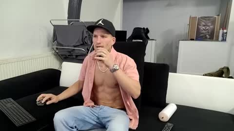 Ask me online show from 02/10/25, 12:19