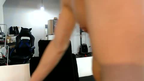 Ask me online show from 11/11/25, 04:29