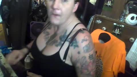 Snapshot of reallyredrum69th chatting on 07/19/26, 05:16 reallyredrum69th online show from 07/19/26, 05:16