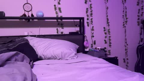 Snapshot of realpurp_ chatting on 01/18/25, 04:59 Preston Stella online show from 01/18/25, 04:59