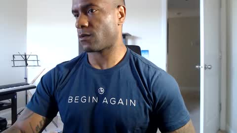 Rey online show from 10/26/25, 03:18