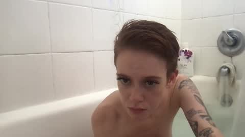 Snapshot of realroxiexo chatting on 03/04/25, 05:03 Roxiexo online show from 03/04/25, 05:03