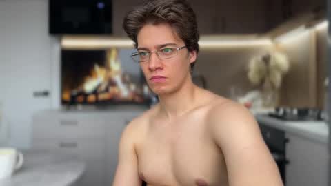 AliceEve online show from 03/03/25, 12:27