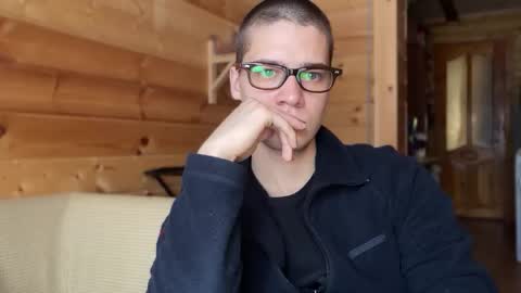 AliceEve online show from 11/25/25, 08:58