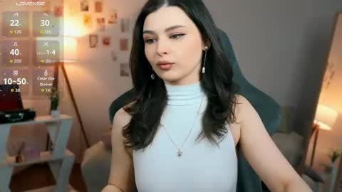 Snapshot of rebbekkakowalski chatting on 03/25/26, 04:07 Syndney online show from 03/25/26, 04:07