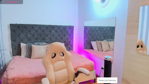 Snapshot of rebeca_cortez1 chatting on 01/18/25, 03:31 I invite you to my birthday on November 3th online show from 01/18/25, 03:31