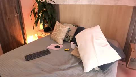 I invite you to my birthday on November 3th  online show from 03/10/26, 08:14