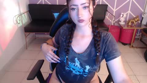 Snapshot of rebeca_dreams chatting on 06/19/26, 08:23 Rebeca dreams online show from 06/19/26, 08:23