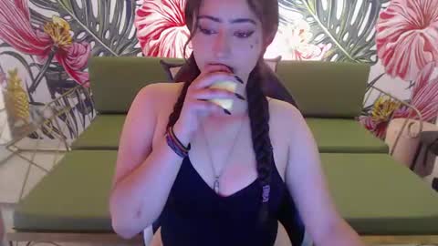 Snapshot of rebeca_dreams chatting on 07/10/26, 08:33 Rebeca dreams online show from 07/10/26, 08:33