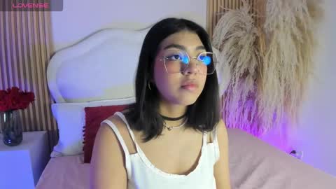 Snapshot of rebeca_taylor_ chatting on 02/15/26, 12:25 rebeca_taylor_ online show from 02/15/26, 12:25