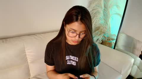 Rebeca Williams online show from 02/05/25, 02:29