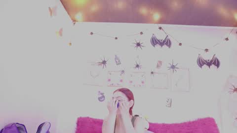 Snapshot of rebecah_1 chatting on 10/16/25, 12:39 Rebeca  online show from 10/16/25, 12:39