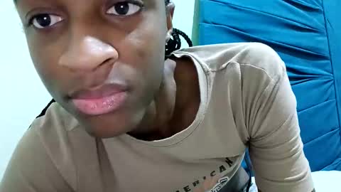Snapshot of rebecca23278 chatting on 05/24/26, 01:43 Tu mami Rebecca online show from 05/24/26, 01:43