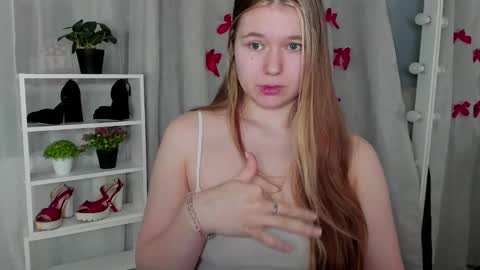 rebecca_____ online show from 02/09/25, 06:26