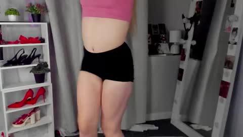 rebecca_____ online show from 10/07/25, 01:47