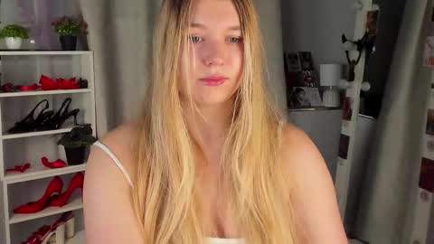 rebecca_____ online show from 10/13/25, 01:38