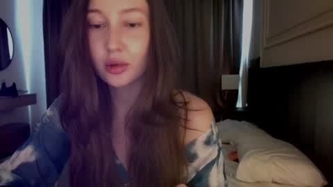 Snapshot of rebecca_demure18 chatting on 05/13/26, 02:25 Lets talk here 33. online show from 05/13/26, 02:25