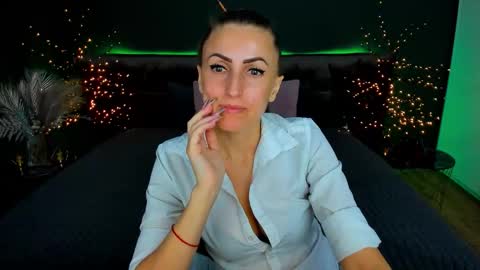 rebecca_diamonds online show from 09/11/25, 12:05