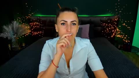 rebecca_diamonds online show from 09/24/25, 06:28