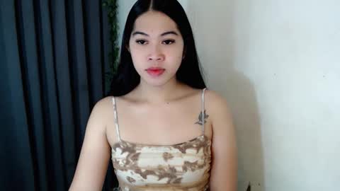 Snapshot of rebecca_slutt chatting on 12/15/25, 06:28 its me asian rebecca online show from 12/15/25, 06:28