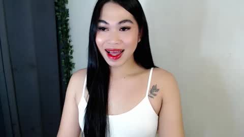 Snapshot of rebecca_slutt chatting on 01/15/26, 12:43 its me asian rebecca online show from 01/15/26, 12:43