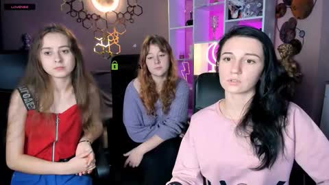 rebecca_smile_ online show from 10/15/25, 07:03